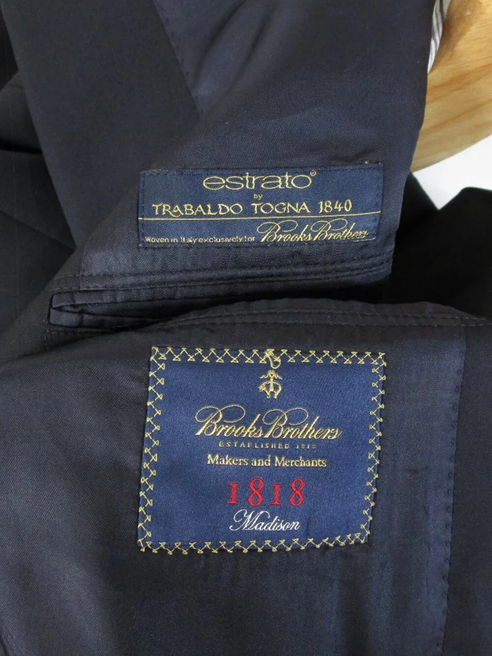 Brooks Brothers Mens 1818 Madison Estrato Black Wool Suit Size 44L Pants 39 X 31